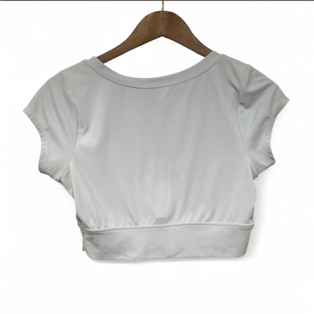 OFFLINE By Aerie Real Me Henley Crop Tee | Beach Picnic | Small - Picture 5 of 7